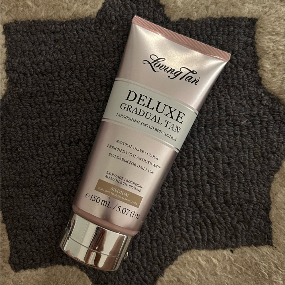 Loving Tan Deluxe Gradual Tan Lotion